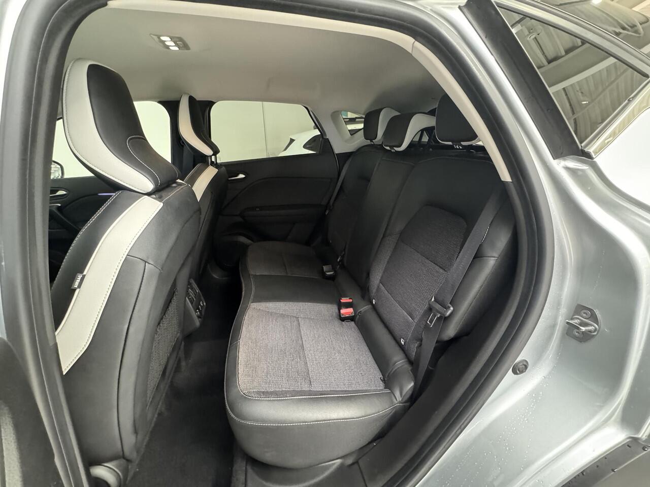 Renault CAPTUR 1.0 TCe 90 Techno | Navigatie | Achteruitrijcamera | Cruise Control | Climate Control |