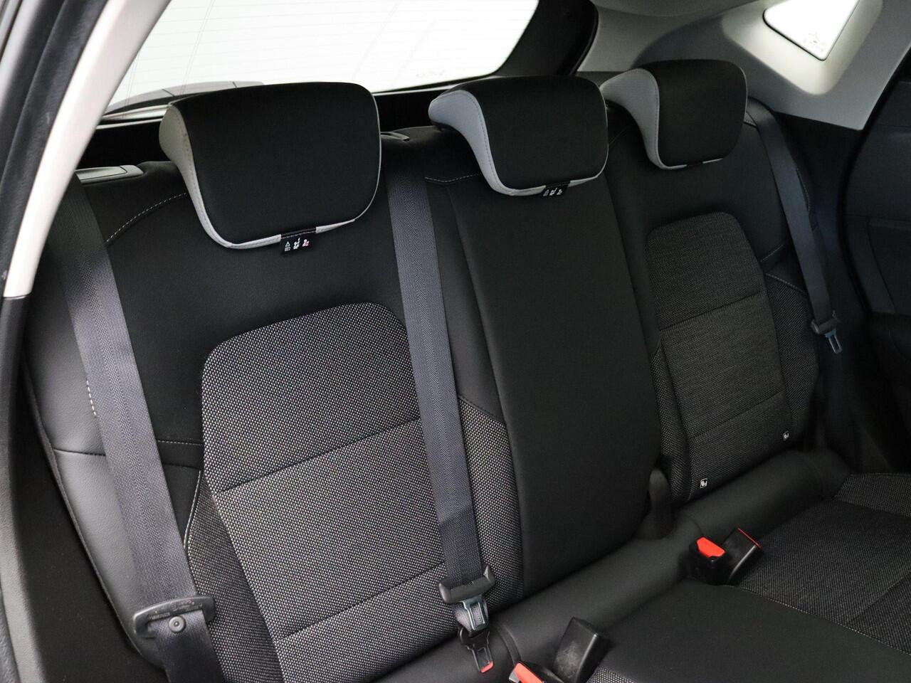 Renault CAPTUR 1.6 E-Tech plug-in hybrid 160 techno | Achteruitrijcamera | Navigatie | Parkeersensoren voor/achter | Climate control |