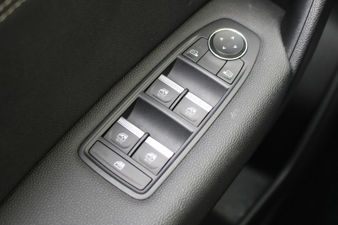 Renault CAPTUR 1.0 TCe 90 techno Navigatiesysteem | Achterruitrij Camera | Parkeer sensoren | Klimaat control