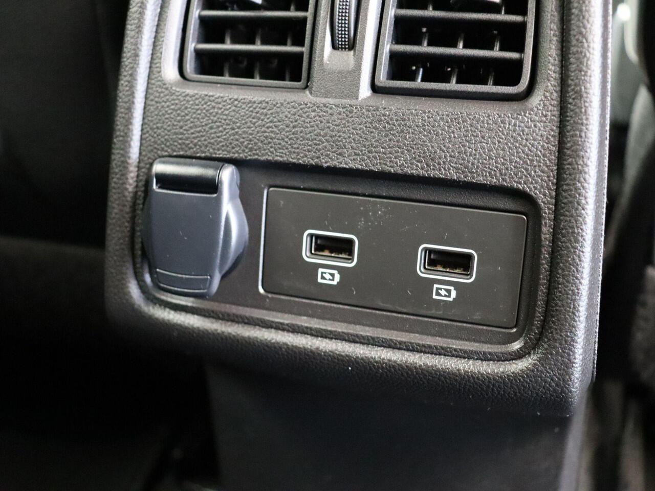 Renault CAPTUR 1.0 TCe 90 techno | Climate control | Navigatie | Camera | Lichtmetalen Velgen |