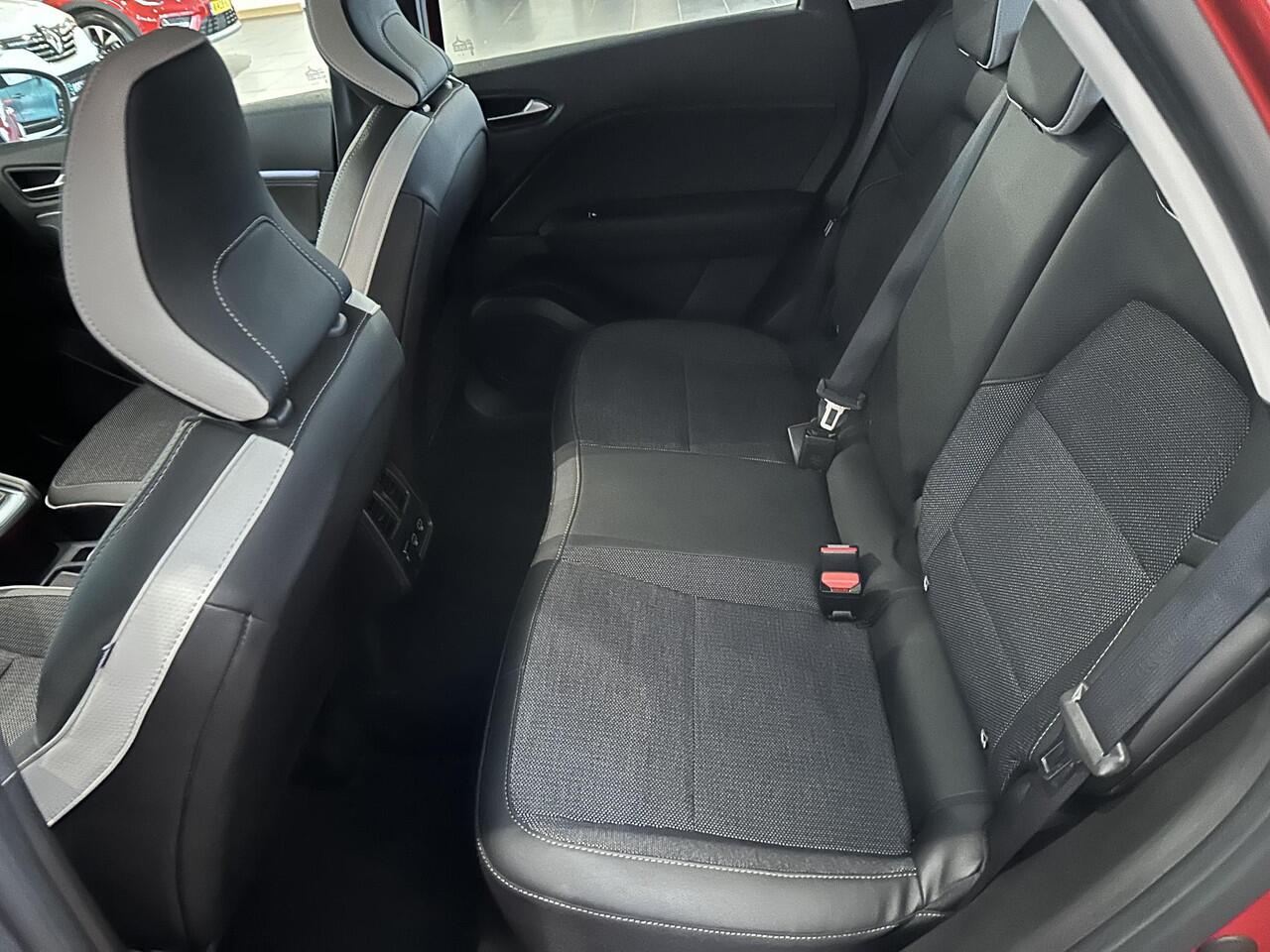 Renault CAPTUR 1.0 TCe 90 techno SCHUIF/KANTEL DAK | BOSE AUDIO | 9,3" GROOT NAVIGATIE SCHERM | STOEL/STUUR VERWARMING |