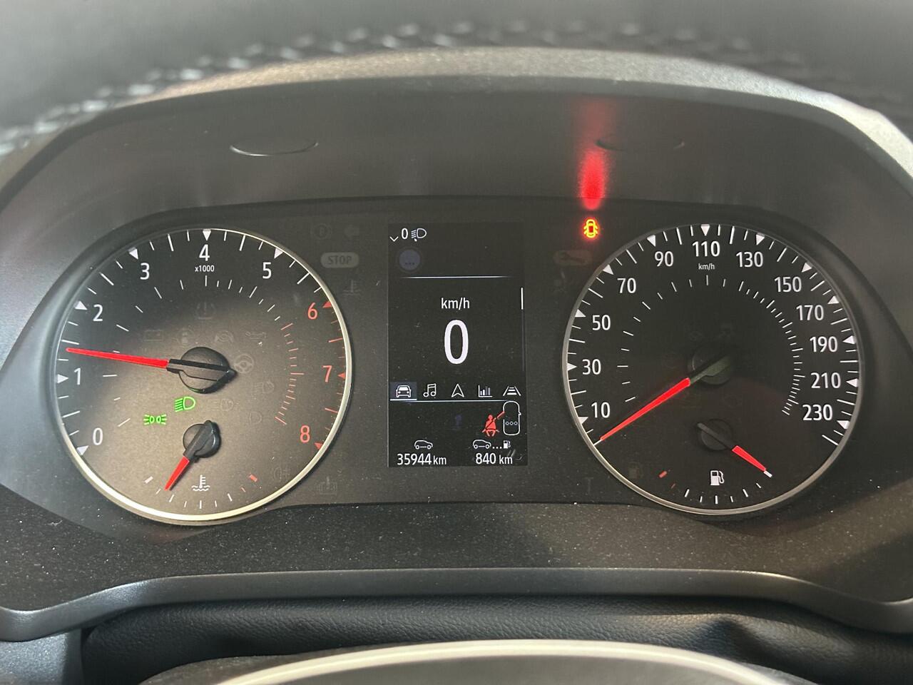 Renault CAPTUR 1.0 TCe 90 evolution NAVIGATIE | PARKEERSENSOREN ACHTER | APPLE CARPLAY/AUTO ANDROID