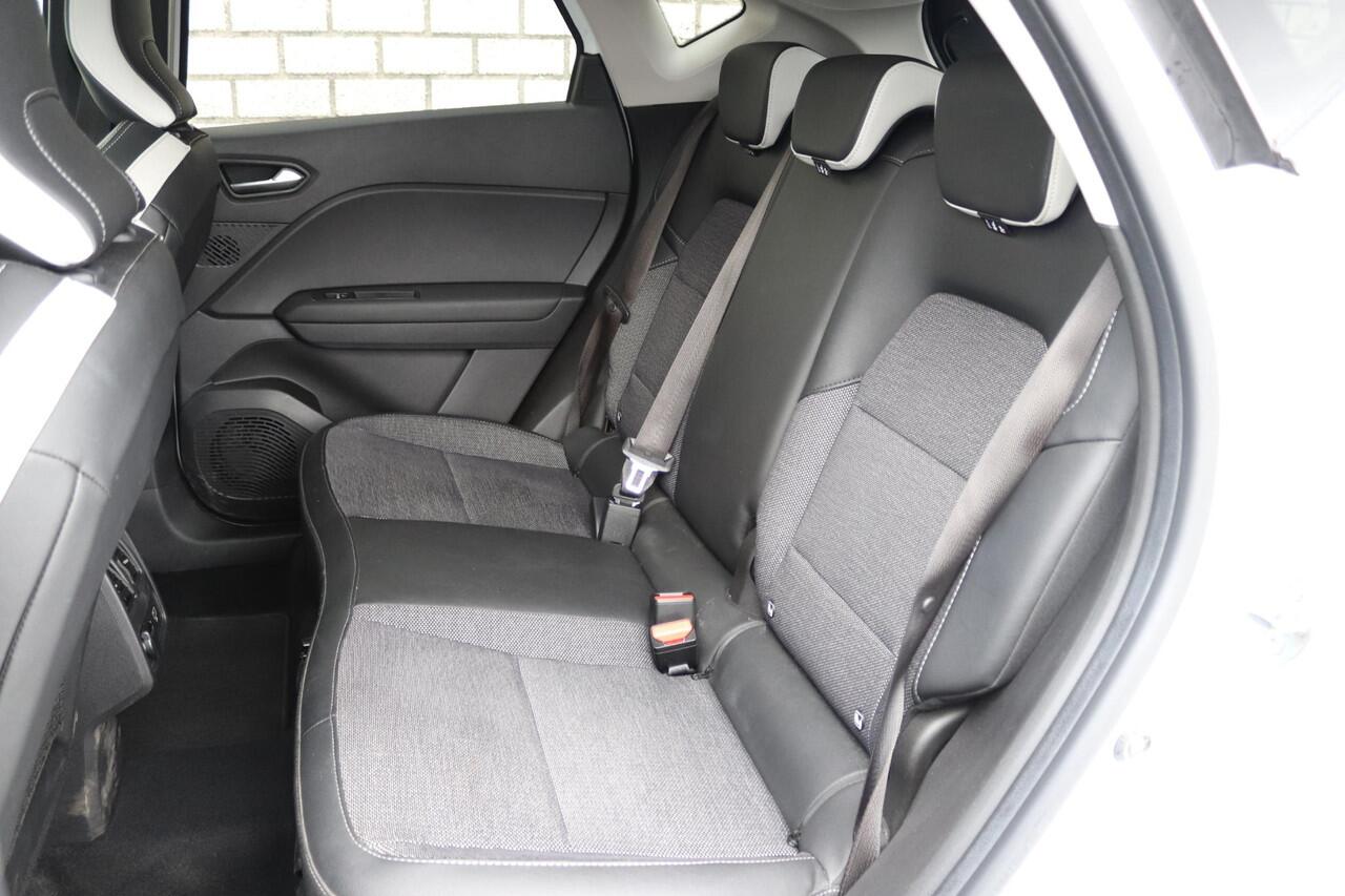 Renault CAPTUR 1.0 TCe 90 Techno | Panoramadak | Bose | Winter Pack | 18 Inch |