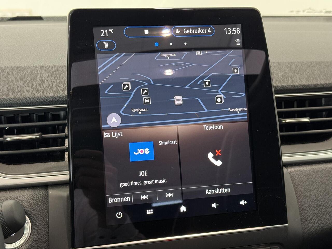 Renault CAPTUR 1.0 TCe 90 Techno | BOSE | Panoramadak | Stoel- en stuurverwarming | Dodehoek Detectie | Lichtmetalen velgen 18" | Adaptieve Cruise Control