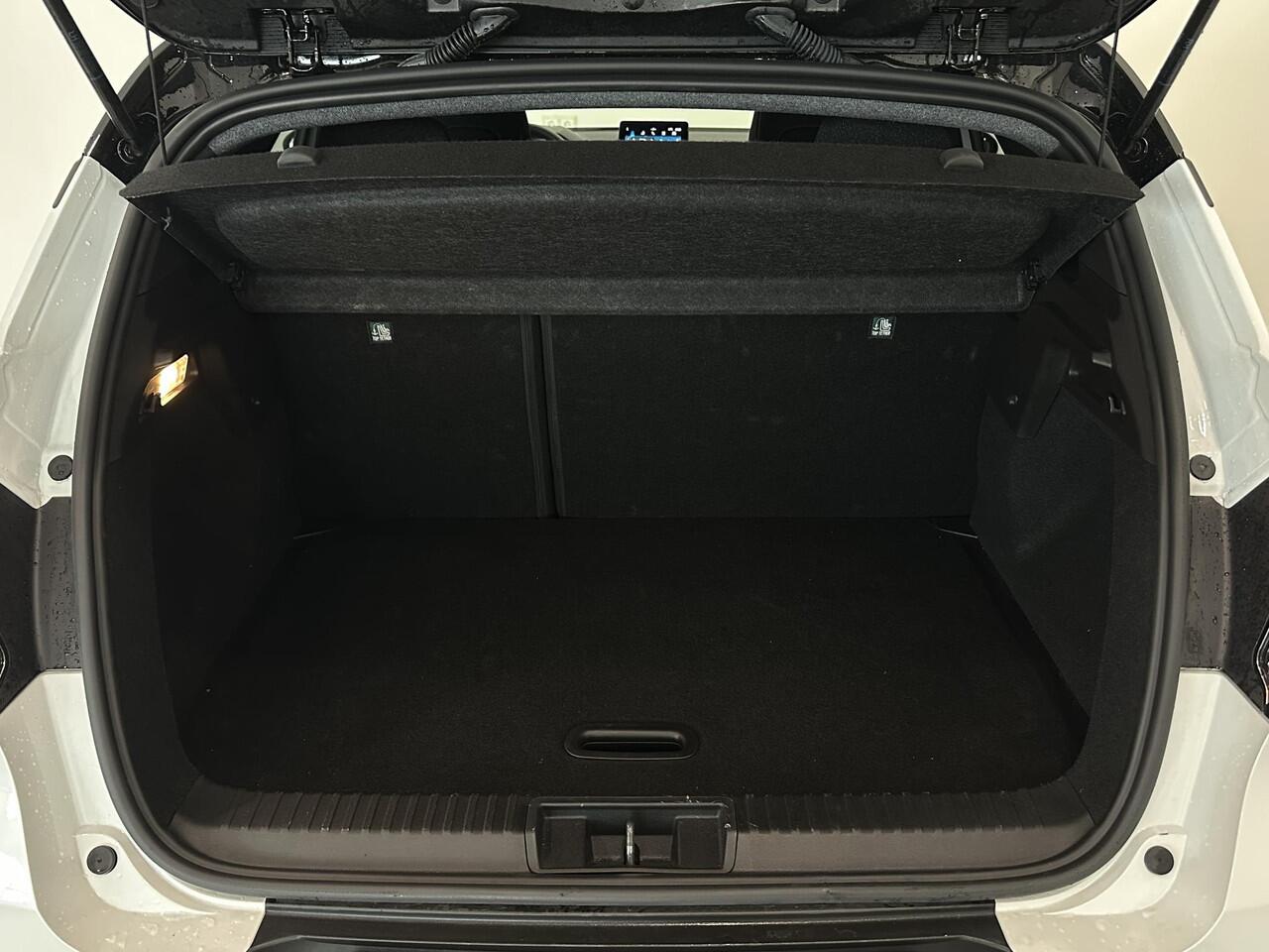 Renault CAPTUR 1.3 Mild Hybrid 140 Techno | Navigatie | Climate Control | Cruise Control | Lichtmetalen velgen 17" | Parkeersensoren voor, achter en achteruitrijcamera | Apple Carplay/Android Auto