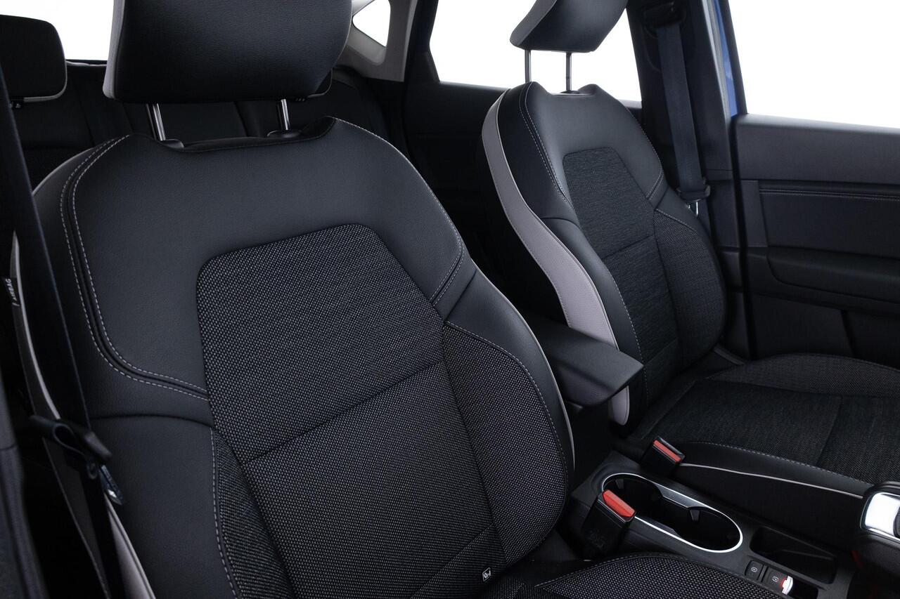 Renault CAPTUR 1.0 TCe 90 Techno | APPLE CARPLAY | GROOT NAVIGATIESCHERM | CRUISE CONTROL | CLIMATE CONTROL | PARKEERSENSOREN V+A | 17 INCH LM | ACHTERUITRIJCAMEA | ALL SEASON BANDENN |