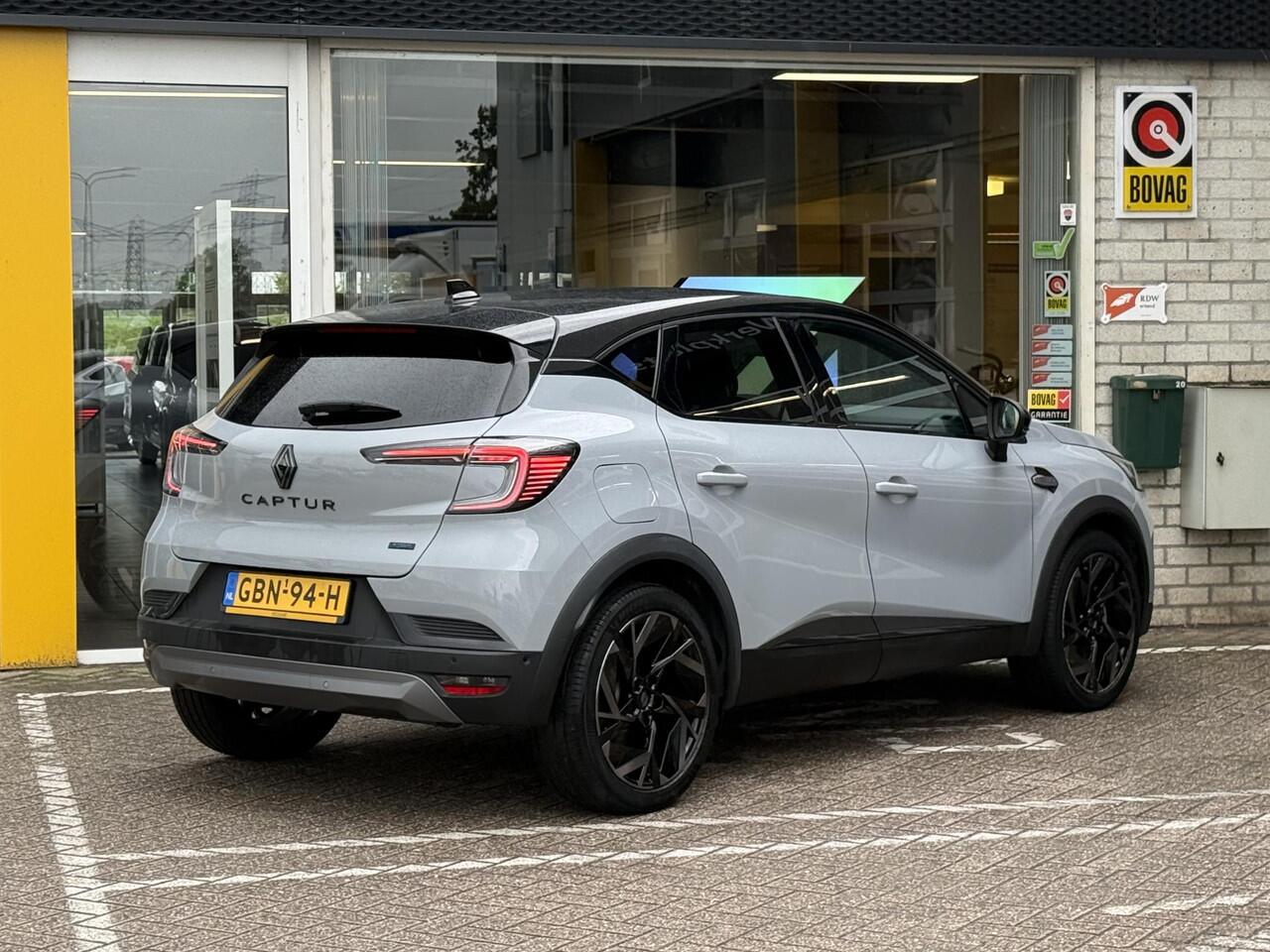 Renault CAPTUR 1.6 E-Tech full hybrid 145 esprit Alpine | NAP | Harman & Kardon | 360 graden camera | Cruise adaptief | Google Maps navigatie | DAB | Lichtmetaal 19''