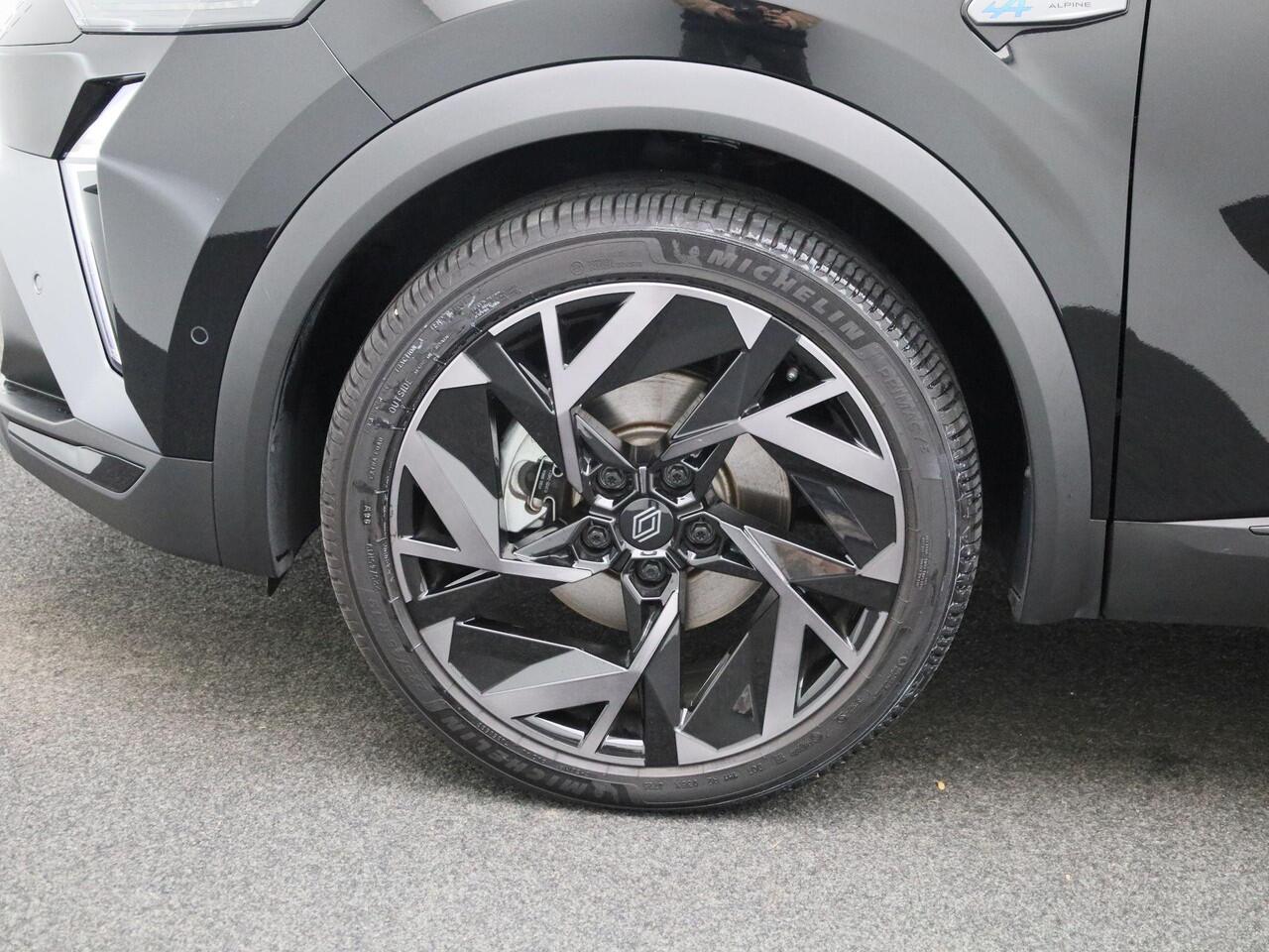 Renault CAPTUR 1.6 E-Tech Full Hybrid Esprit Alpine 145PK | Google Navigatie | Harman Kardon Audio | Adaptieve Cruise Control | 360 Camera | Stuurverwarming | Apple CarPlay & Android Auto