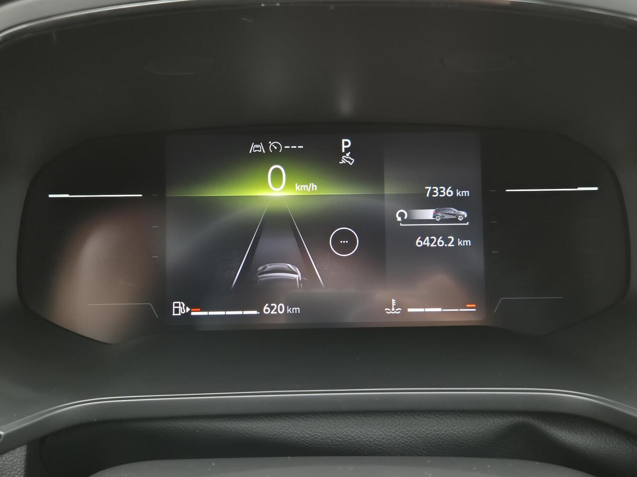 Renault CAPTUR 1.3 mild hybrid 160 Evolution EDC Automaat / Navigatie via Apple Carplay of Android Auto / Trekgewicht 1200 kg / Stoelverwarming / Achteruitrijcamera / Cruise control / Climate control /