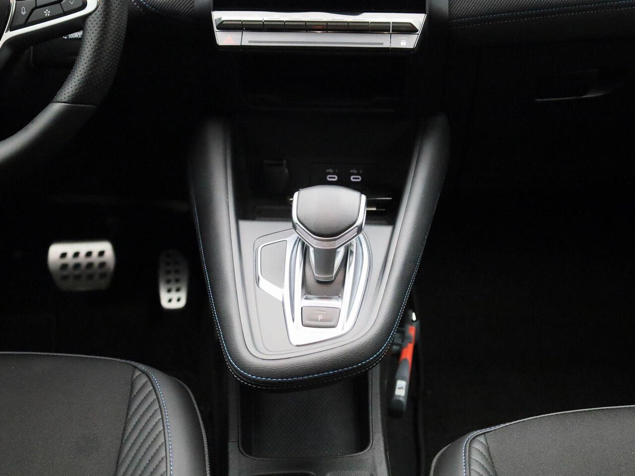 Renault CAPTUR E-Tech full hybrid 145 esprit Alpine | Automaat | openR multimedia met 10,4" touchscreen, CarPlay & Android Auto | Adaptive Cruise Control | Around View Camera | E-Shifter | Two-tone metaalkleur |