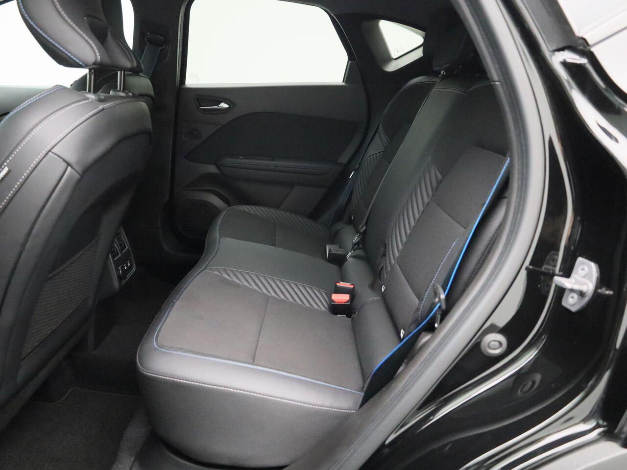 Renault CAPTUR 1.6 E-Tech Full Hybrid Esprit Alpine 145PK | Google Navigatie | Harman Kardon Audio | Adaptieve Cruise Control | 360 Camera | Stuurverwarming | Apple CarPlay & Android Auto