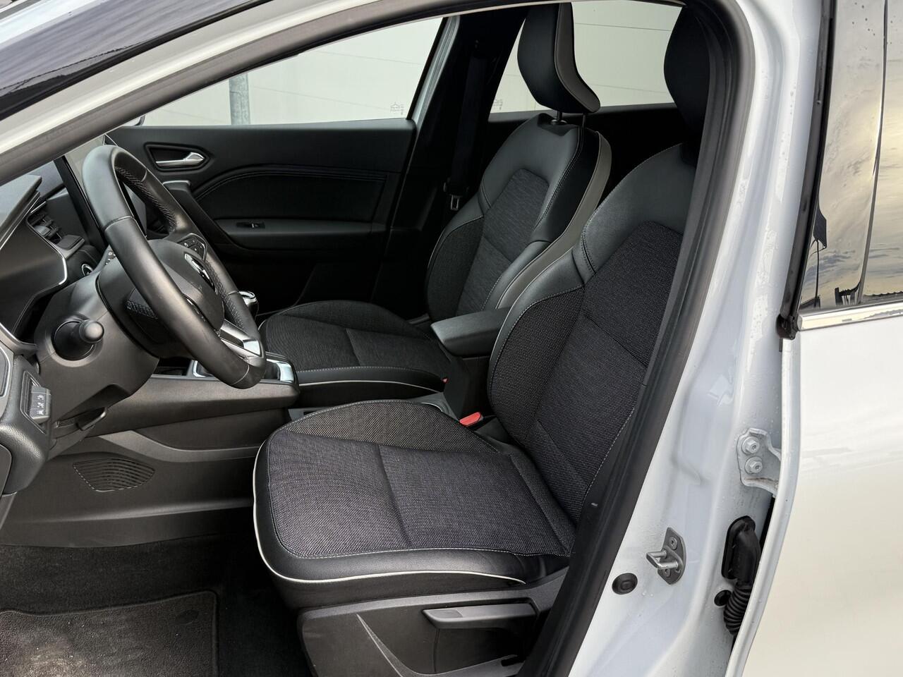 Renault CAPTUR 1.0 TCe 90 techno (Hoge Instap) Camera | Navigatie | Dode Hoek Assistent