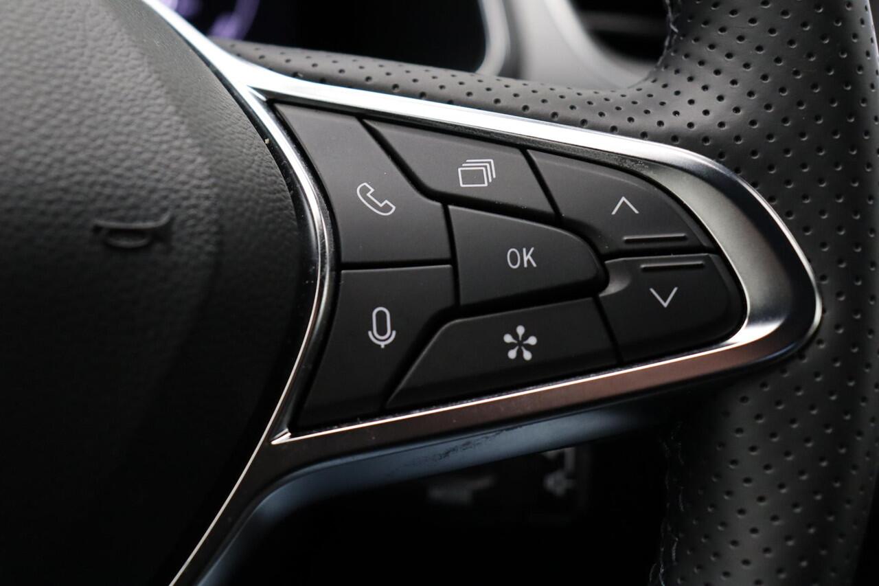 Renault CAPTUR TCe 90pk Techno | Harman Kardon | Stoel en stuur verwarming | Achteruitrijcamera | Digitaal Dashboard |