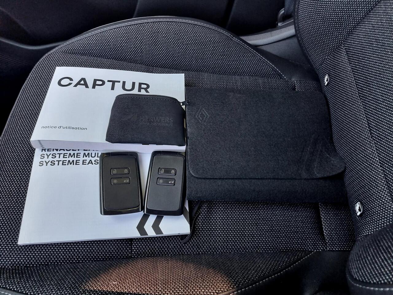 Renault CAPTUR 1.3 mild hybrid 160 techno Automaat / 1500KG Trekgewicht / Navigatie / Camera / Cruise Control Adaptief / Draadloze Telefoonlader /