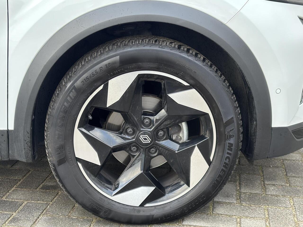 Renault CAPTUR Mild Hybrid 160 EDC Techno Automaat / Fabrieksgarantie tot 09-2026 / All Season Banden / 1.200kg Trekgewicht / Stoel & Stuurverwarming / Achteruitrijcamera / Apple Carplay & Android Auto / Navigatie /