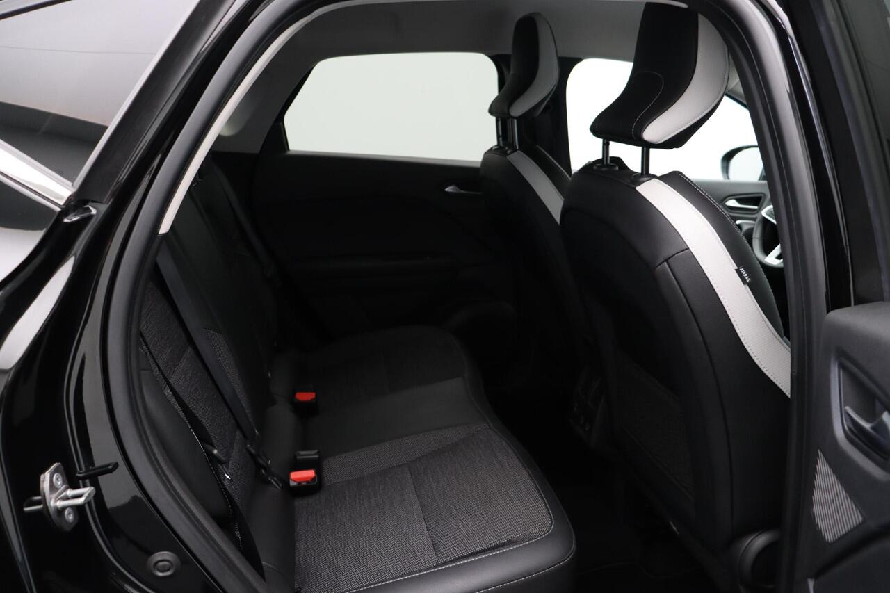 Renault CAPTUR E-Tech Hybrid 145PK Techno | Grootscherm navigatie | Digitaal dashboard | Achteruitrijcamera | Parkeersensoren voor/achter | Camera |