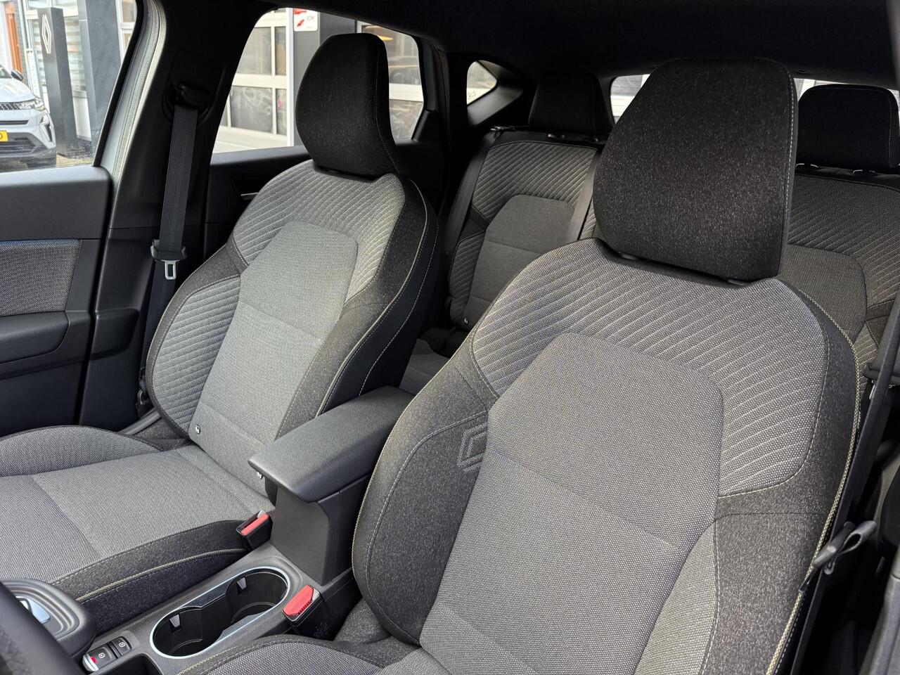 Renault CAPTUR 1.3 Tce 160pk EDC Techno+Pack Winter!!