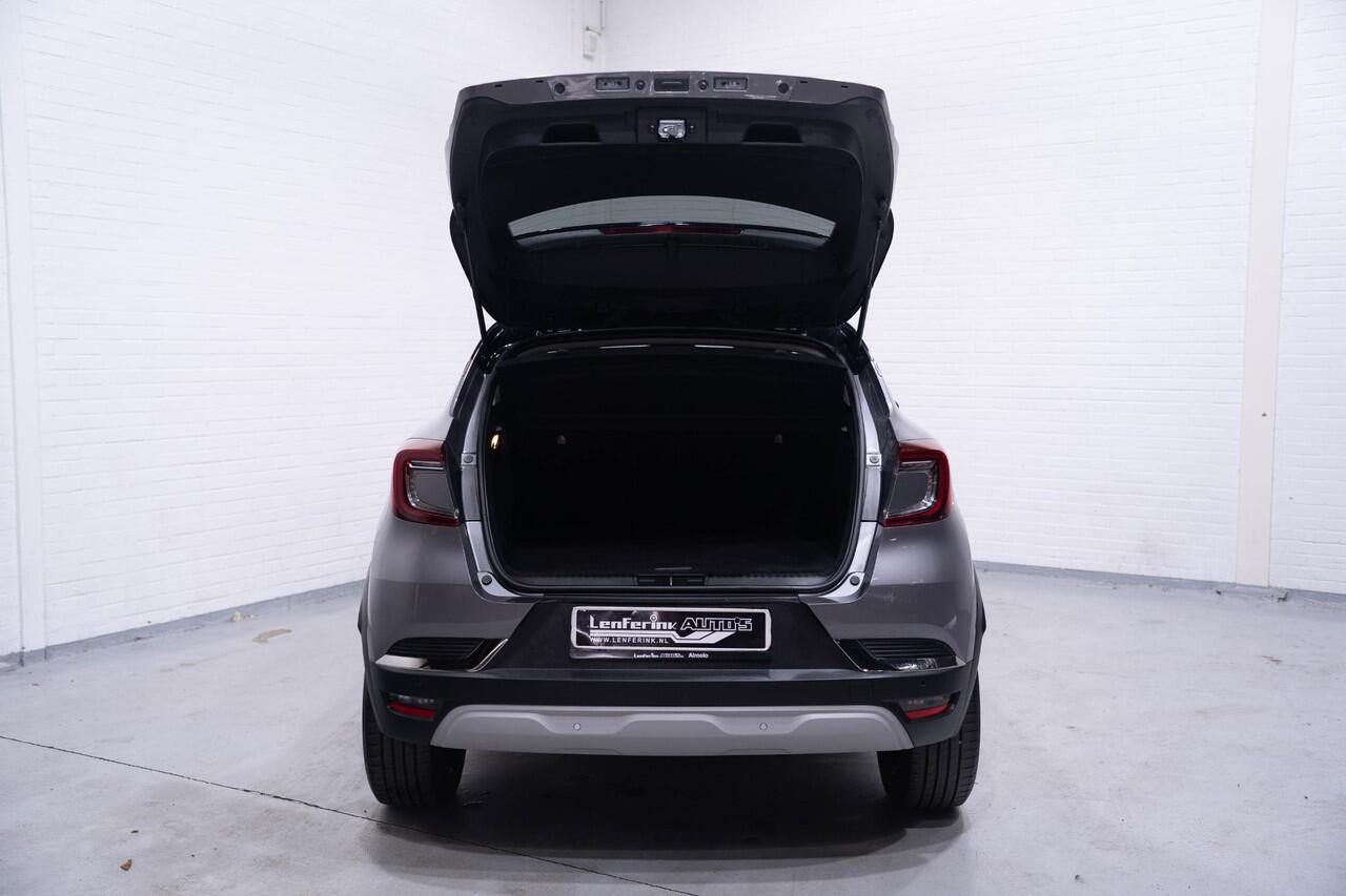 Renault CAPTUR 1.3 mild hybrid 160 iconic Navi Stoelverwarming Camera PDC v+a DAB Parkeerhulp 18"-inch