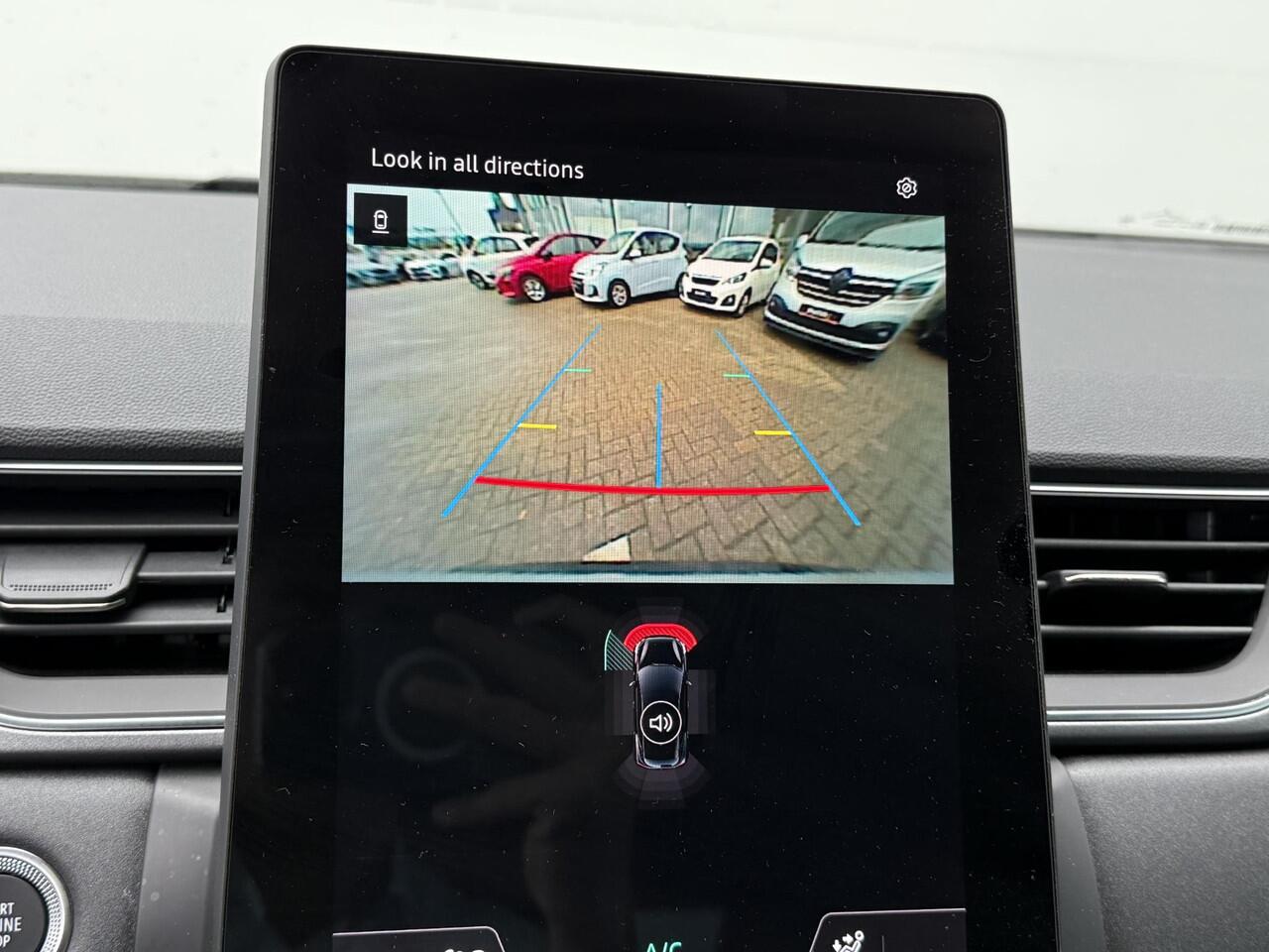 Renault CAPTUR 1.0 TCe 90 techno (Hoge Instap) Camera | Navigatie