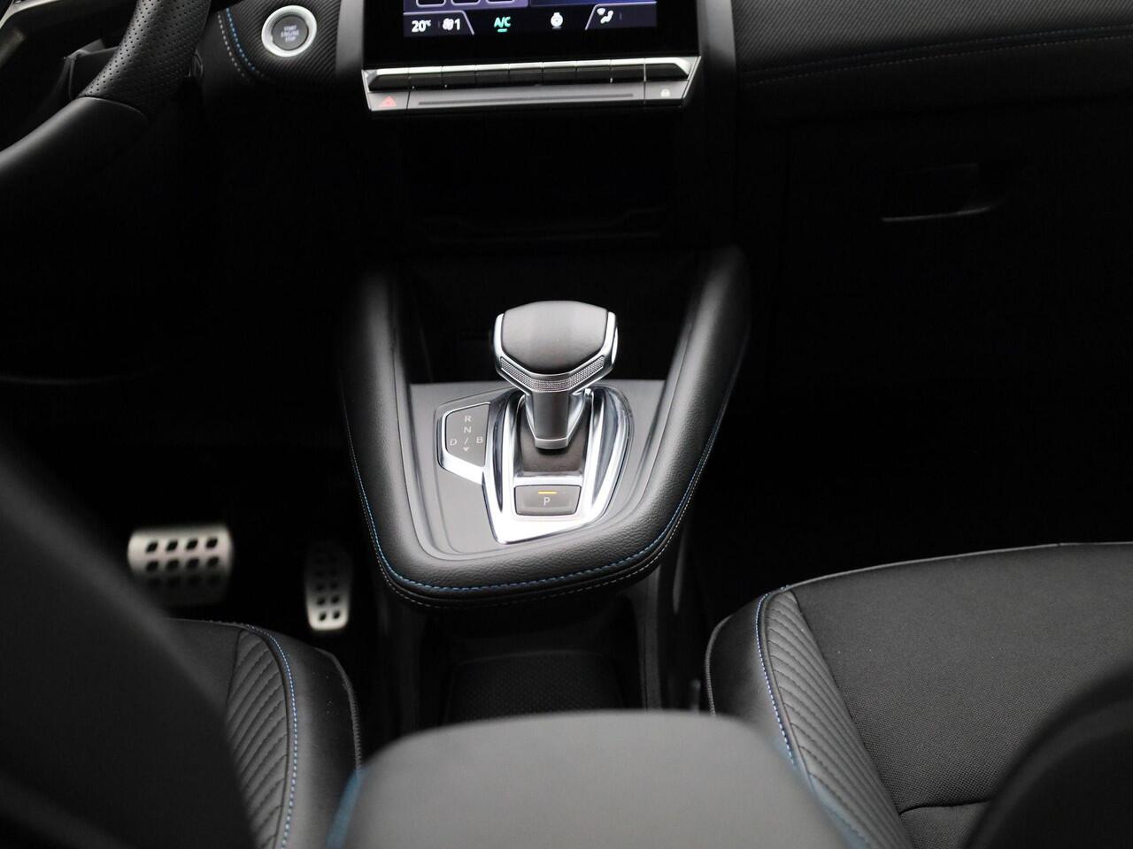 Renault CAPTUR 1.6 E-Tech full hybrid 145PK esprit Alpine | Harman Kardon Audio | Stuurverwarming | 360 Camera | Google Navigatie | 19'' Lichtmetalen Velgen | Apple CarPlay & Android Auto