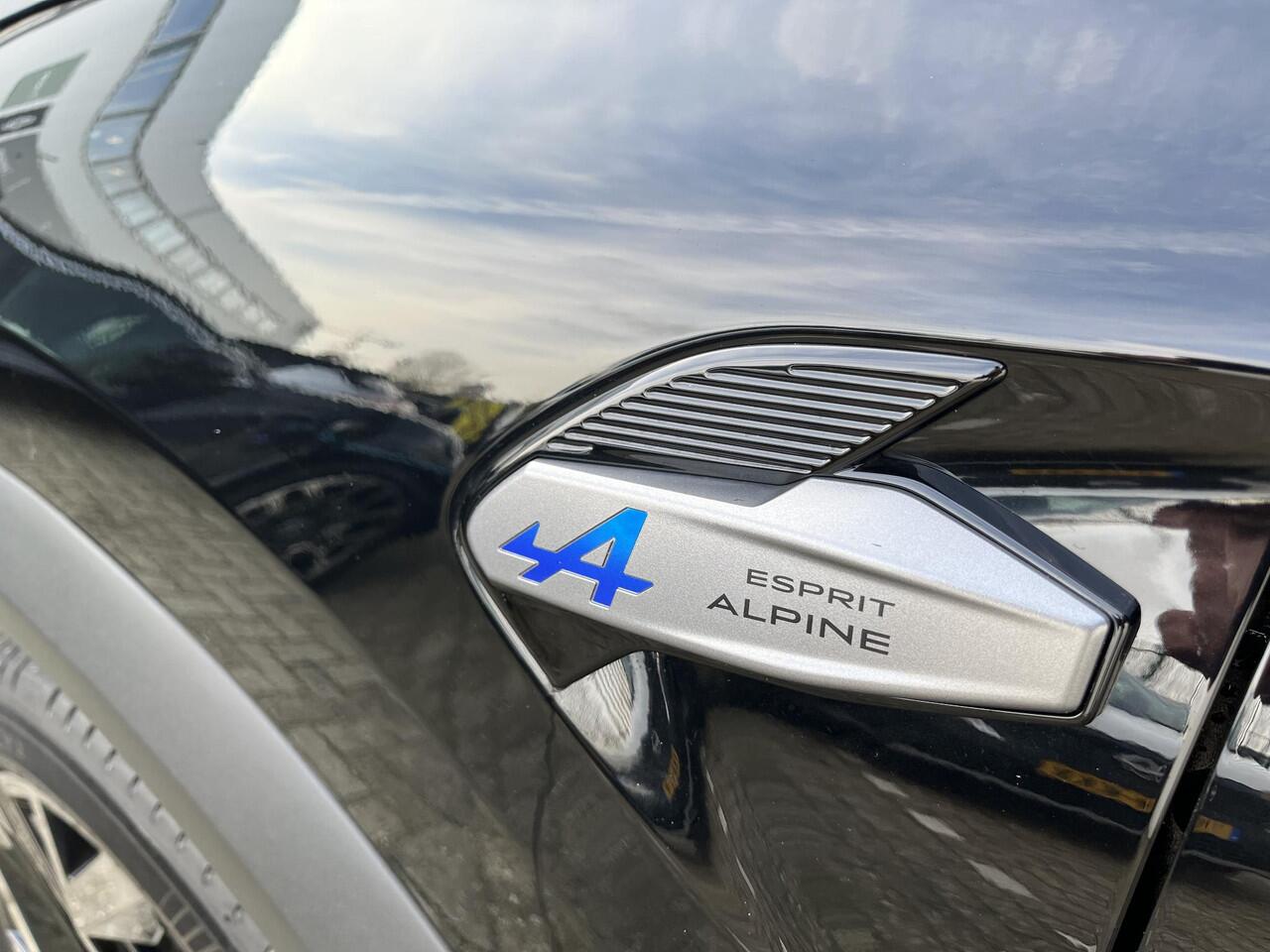 Renault CAPTUR 1.6 E-Tech full hybrid 145 esprit Alpine / CAMERA 360 / PACK ADVANCED DRINVIG ASSIST / HARMAN - KARDON AUDIO / GROOT SCHERM MAVIGATIE / EASY PARK