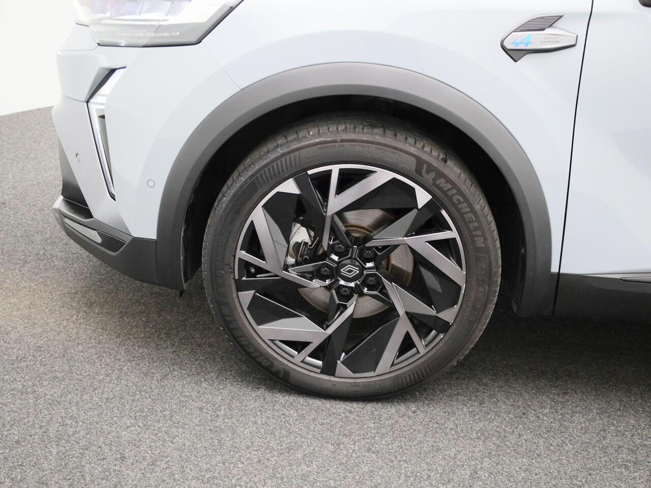 Renault CAPTUR 1.6 E-Tech full hybrid 145PK esprit Alpine | Harman Kardon | 360 Camera | Google Navigatie | 19'' Lichtmetalen Velgen | Apple CarPlay & Android Auto