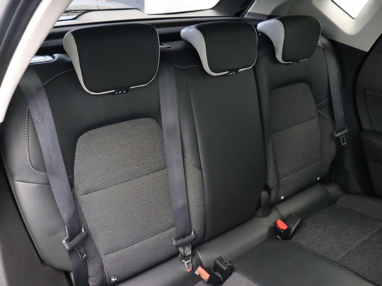 Renault CAPTUR E-Tech Hybrid 145pk Techno | Achteruitrijcamera | Grootscherm navigatie | Digitaal dashboard |