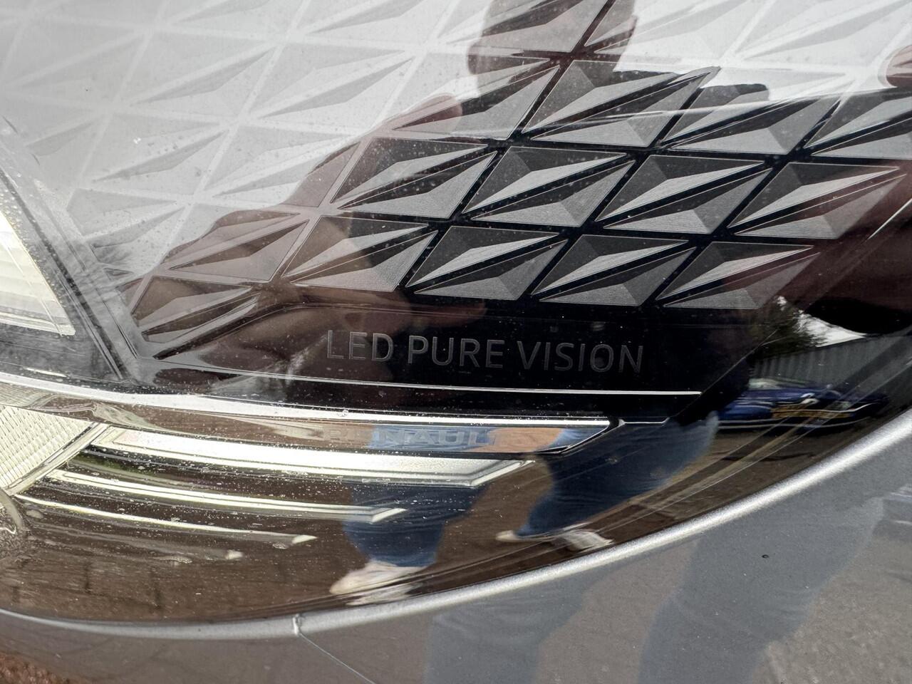 Renault CAPTUR 1.6 E-Tech Hybrid 145 Intens+Camera!!