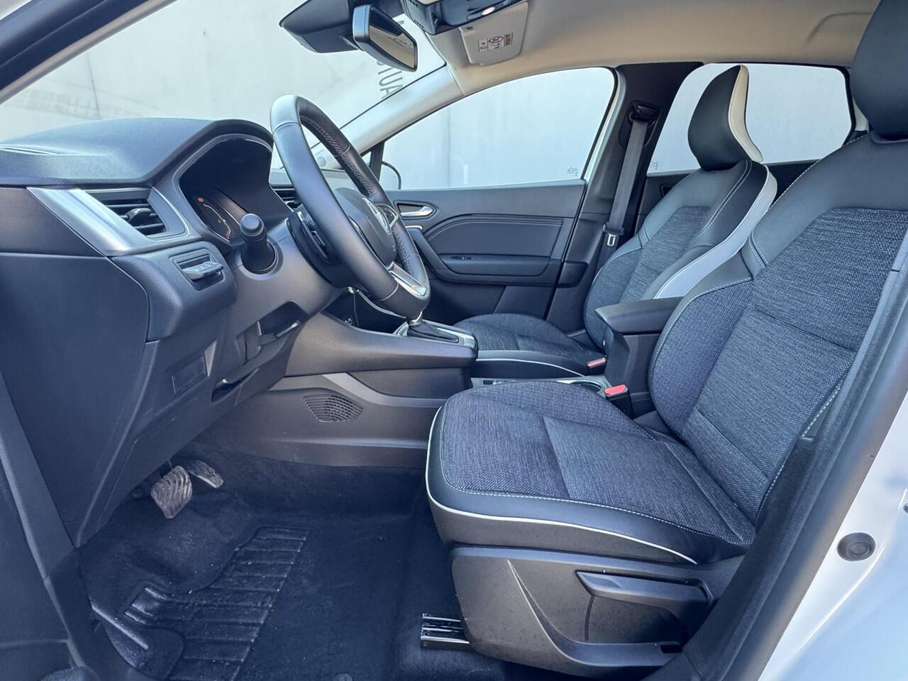 Renault CAPTUR 1.3 Techno 160 Automaat / Stoel- & Stuurverwarming / Achteruitrijcamera / Adaptieve Cruise Control / Navigatie / Apple Carplay & Android Auto / Parkeersensoren voor en achter / Climate Control