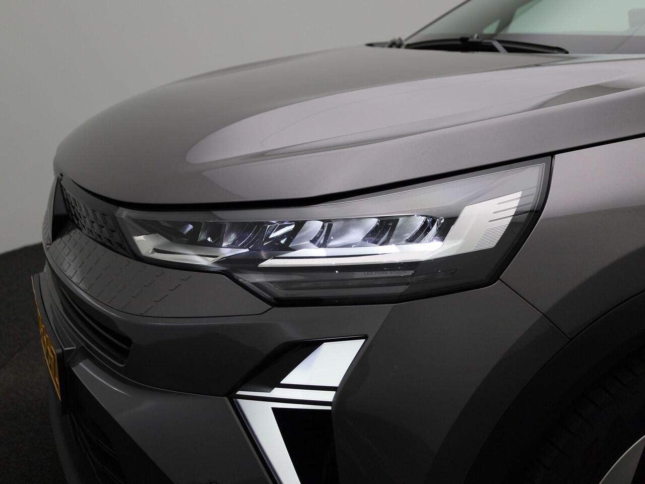 Renault CAPTUR 1.3 mild hybrid 160Pk techno | Google Navigatie | Apple & Android Carplay | Parkeersensoren & Camera | Adaptieve Cruise Control | Privacy Glass | Stoel & Stuurverwarming | Climate Control |