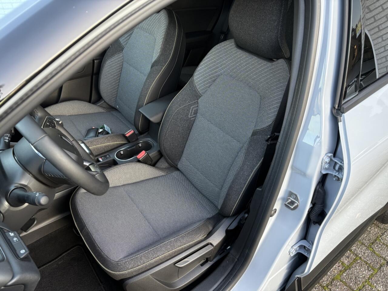 Renault CAPTUR 1.0 TCe 90 Techno Nieuw Model!!