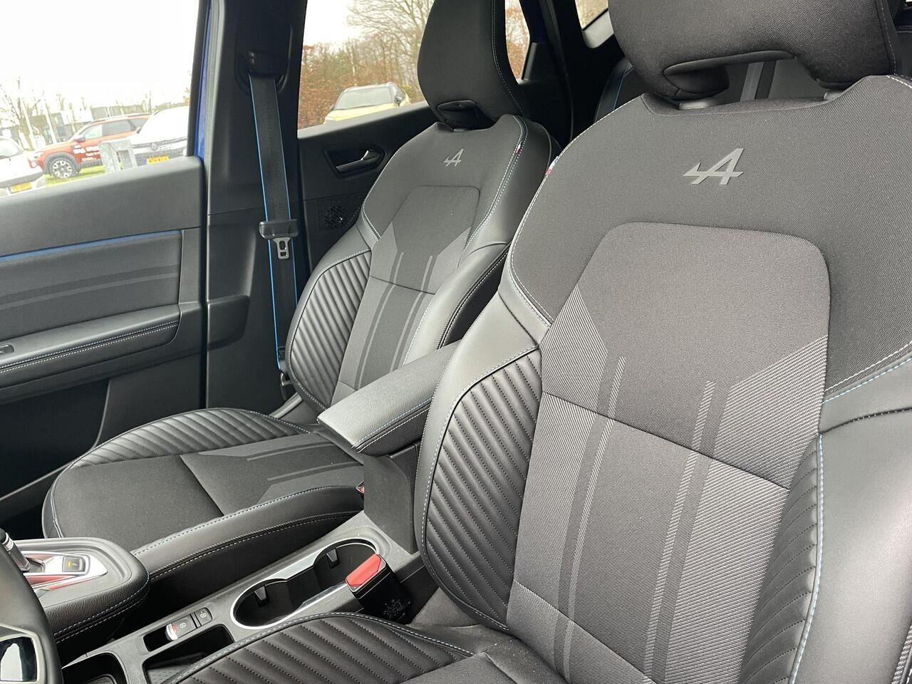 Renault CAPTUR 1.6 E-Tech full hybrid 145 esprit Alpine / Pack advanced driving assist / Pack Light & Sound / Pack winter / Pack navigation urban / Vraag naar beschikbaarheid