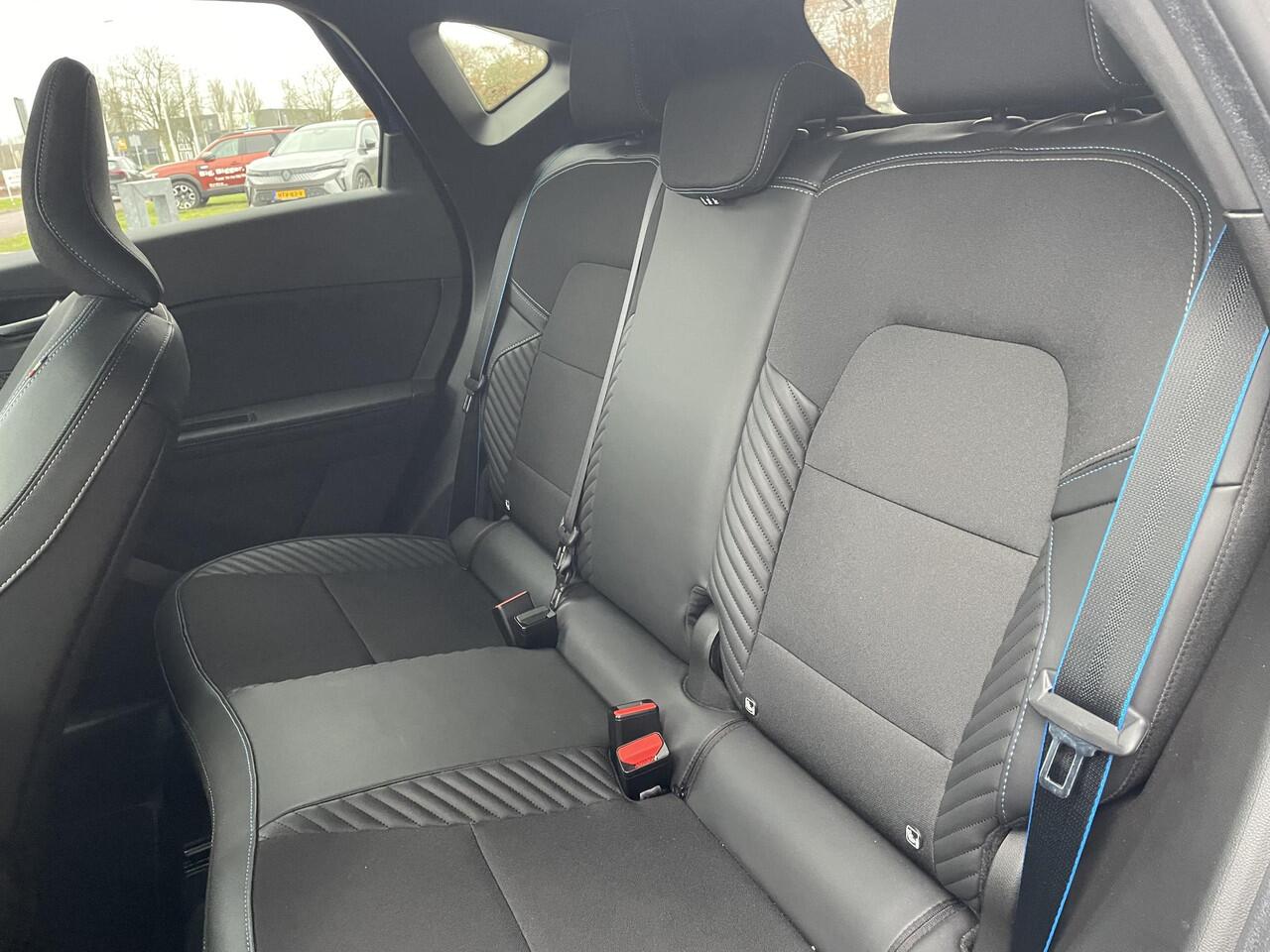 Renault CAPTUR 1.6 E-Tech full hybrid 145 esprit Alpine / Pack advanced driving assist / Pack Light & Sound / Pack winter / Pack navigation urban / Vraag naar beschikbaarheid