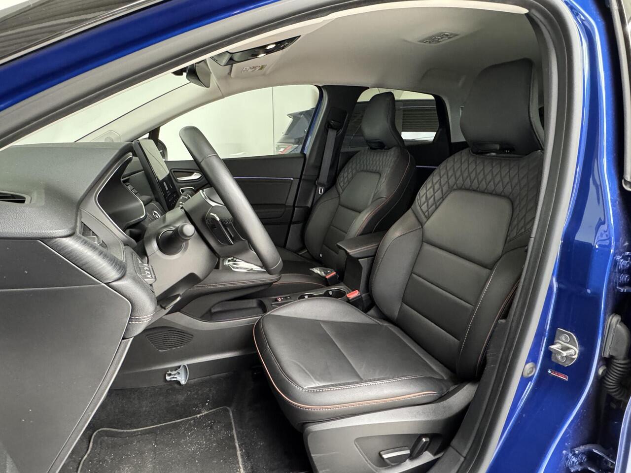 Renault CAPTUR 1.3 mild hybrid 160 Iconic | Navigatie | BOSE-Audiosysteem | Stoel + Stuurverwarming | 360° Camera |