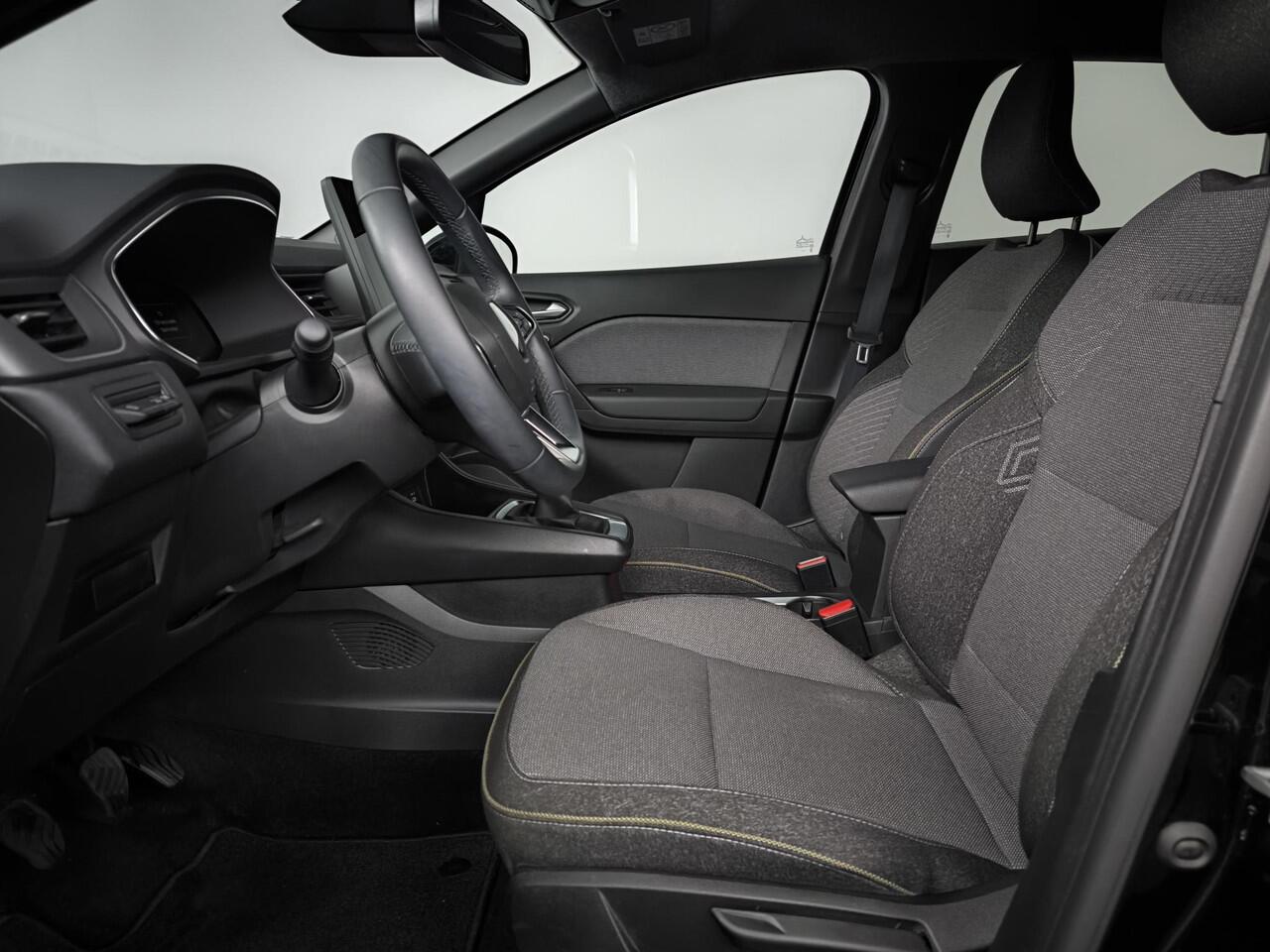 Renault CAPTUR 1.0 TCe 90 techno Navigatie Google | Climate control | Cruise control | Licht en regensensor |
