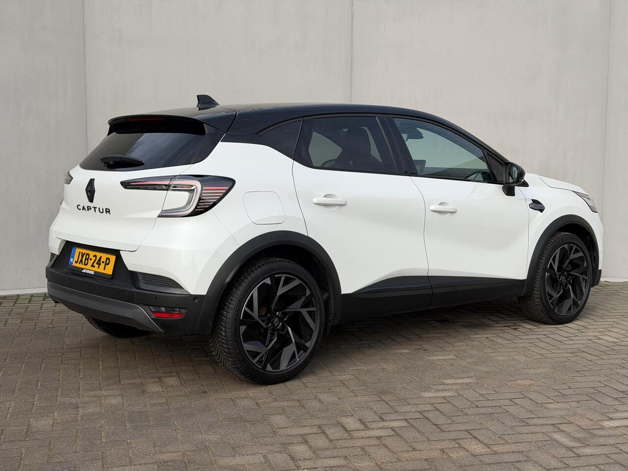 Renault CAPTUR 1.3 mild hybrid 160 esprit Alpine / Trekgewicht 1200 KG / Dealer Onderhouden / Harman Kardon / Two Tone / Adaptieve Cruise Control / Navigatie / Stoel & Stuurwiel Verwarming / Elektrische Stoelen / 360 Camera / PDC / Dodehoek Detectie /