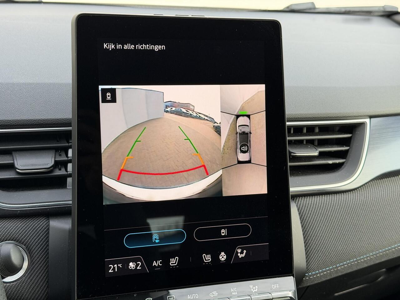 Renault CAPTUR 1.3 mild hybrid 160 esprit Alpine / Trekgewicht 1200 KG / Dealer Onderhouden / Harman Kardon / Two Tone / Adaptieve Cruise Control / Navigatie / Stoel & Stuurwiel Verwarming / Elektrische Stoelen / 360 Camera / PDC / Dodehoek Detectie /