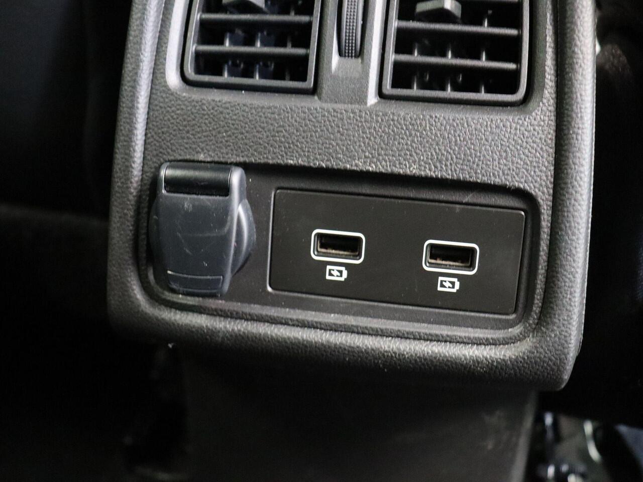 Renault CAPTUR 1.6 E-Tech Hybrid 145 Techno | Navigatie | Achteruitrijcamera | Parkeersensoren achter | Climate control |