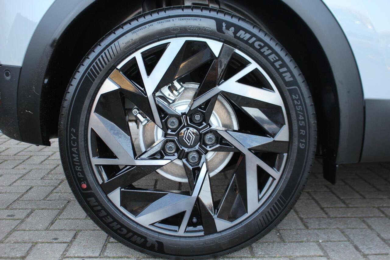 Renault CAPTUR 1.6 E-Tech full hybrid 145Pk esprit Alpine | Navigatie | Stoelverwarming | Camera Rondom | Cruise & Climate Control | Keyless Entry |