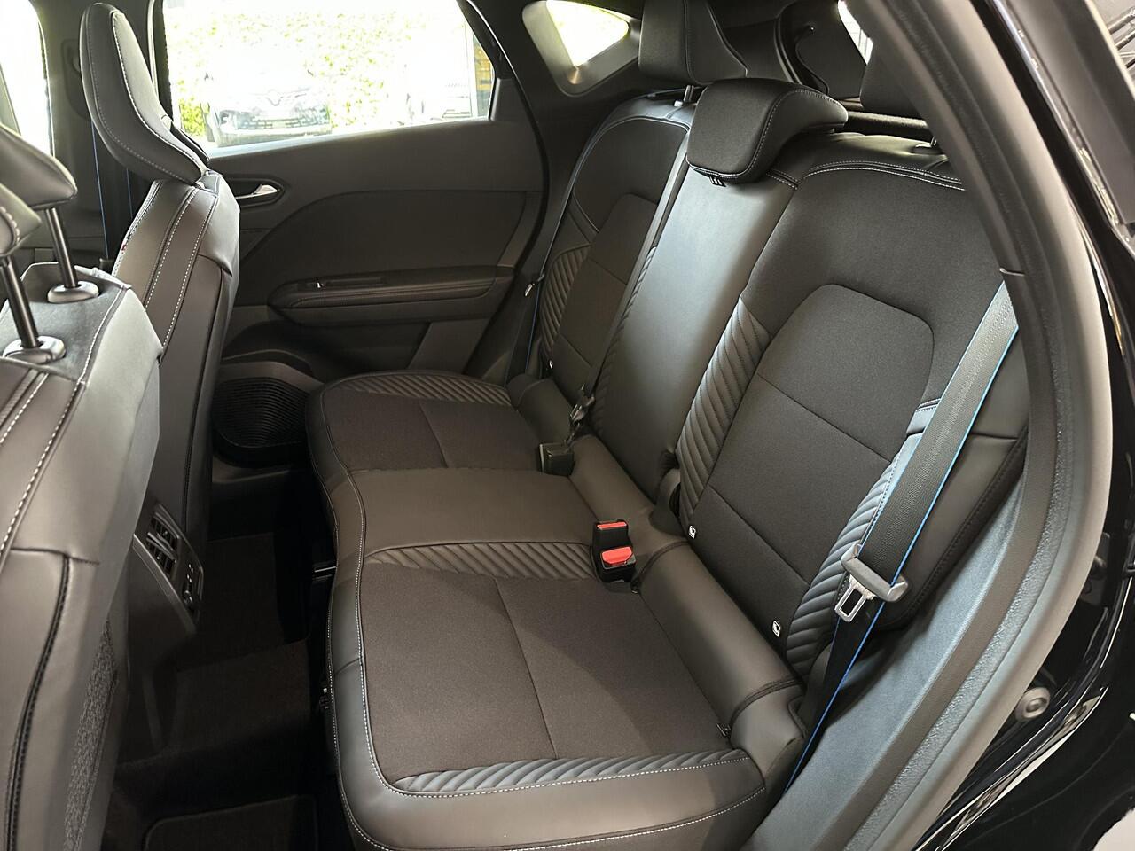 Renault CAPTUR 1.6 E-Tech full hybrid 145 esprit Alpine | SCHUIF/KANTEL DAK | HARMAN KARDON | ADAPTIVE CRUISE CONTROL |