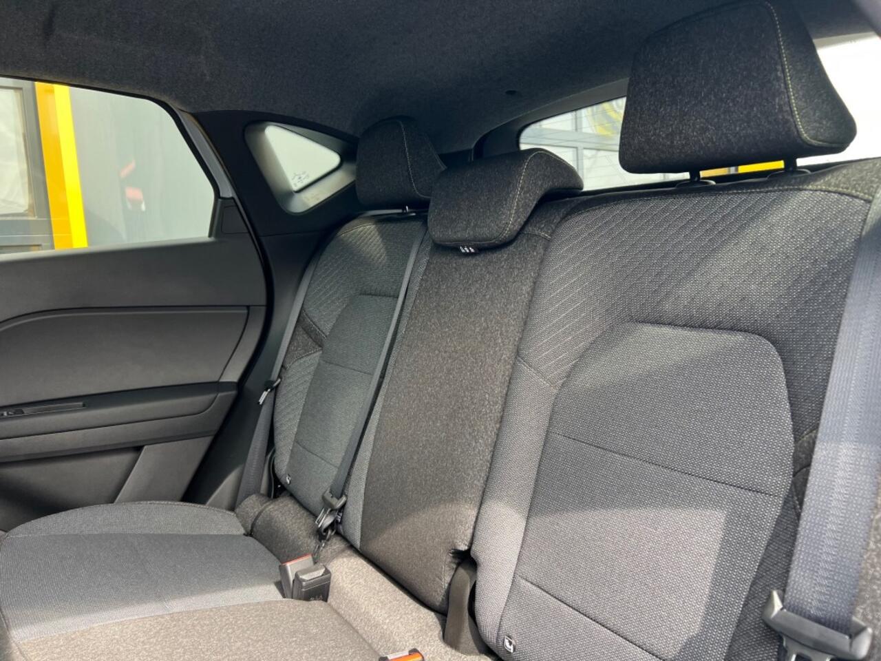 Renault CAPTUR 1.6 E-Tech Full Hybrid 145 Pack Winter