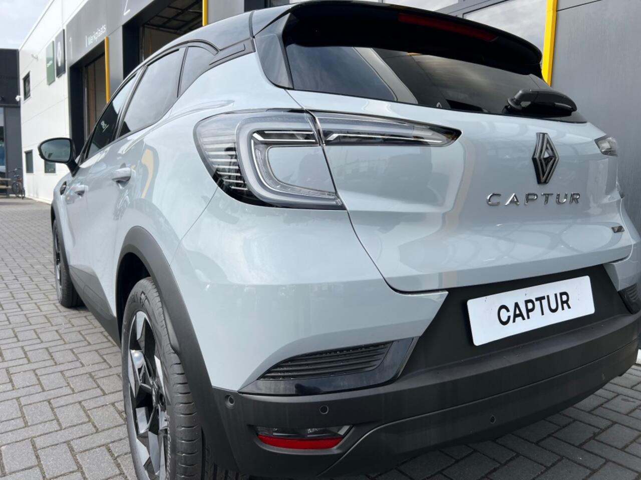 Renault CAPTUR 1.6 E-Tech Full Hybrid 145 Pack Winter