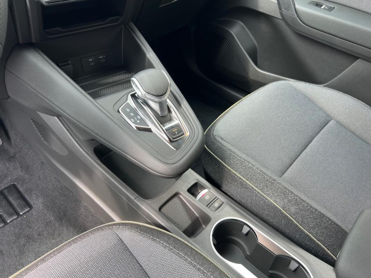 Renault CAPTUR 1.6 E-Tech Full Hybrid 145 Pack Winter