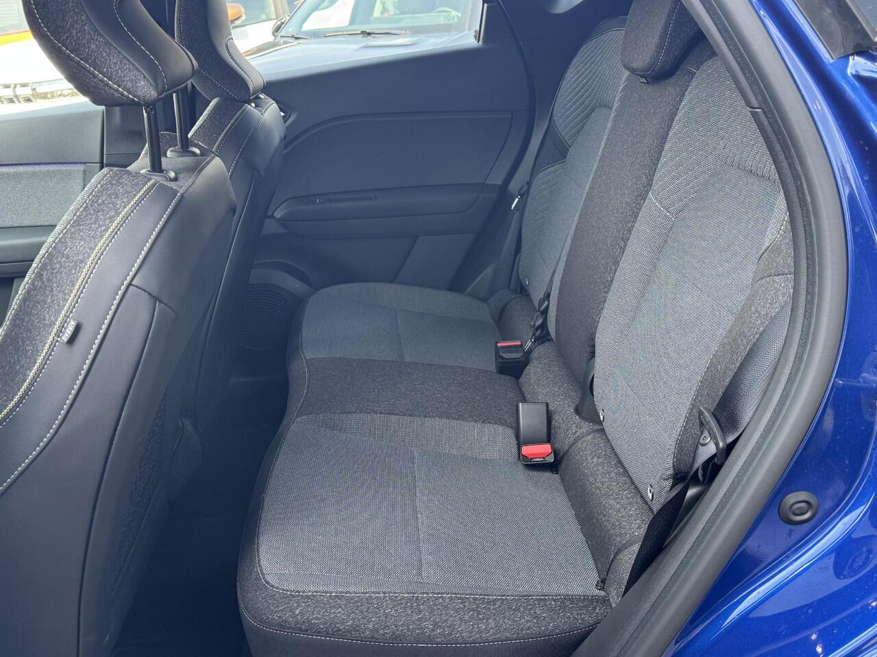 Renault CAPTUR 1.0 TCe 90 techno / NAVIGATIE INC. APPLE & ANDROID AUTO / STOEL & STUURWIELVERWARMING / CLIMATE CONTROL /