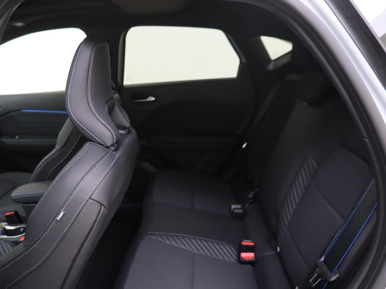 Renault CAPTUR 1.6 E-Tech full hybrid 145 esprit Alpine | Harmann Kardon | Pack winter | Adaptive cruise control | LM velgen