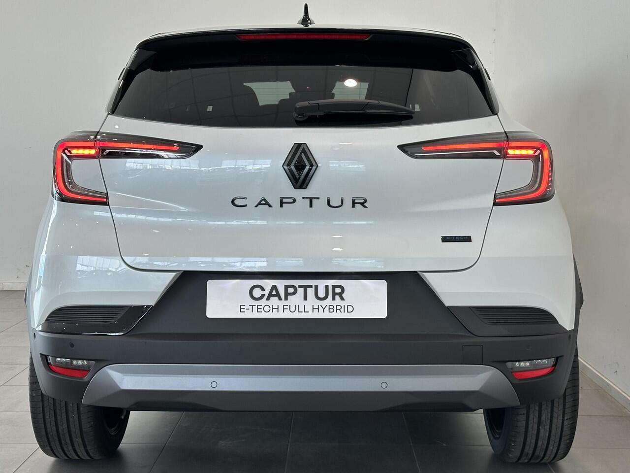 Renault CAPTUR 1.8 E-Tech Full Hybrid 160 Esprit Alpine | Pack Privilège | Pack Light & Sound | Van: ¤ 41.059,- nu rijklaar voor: ¤ 39.059,-