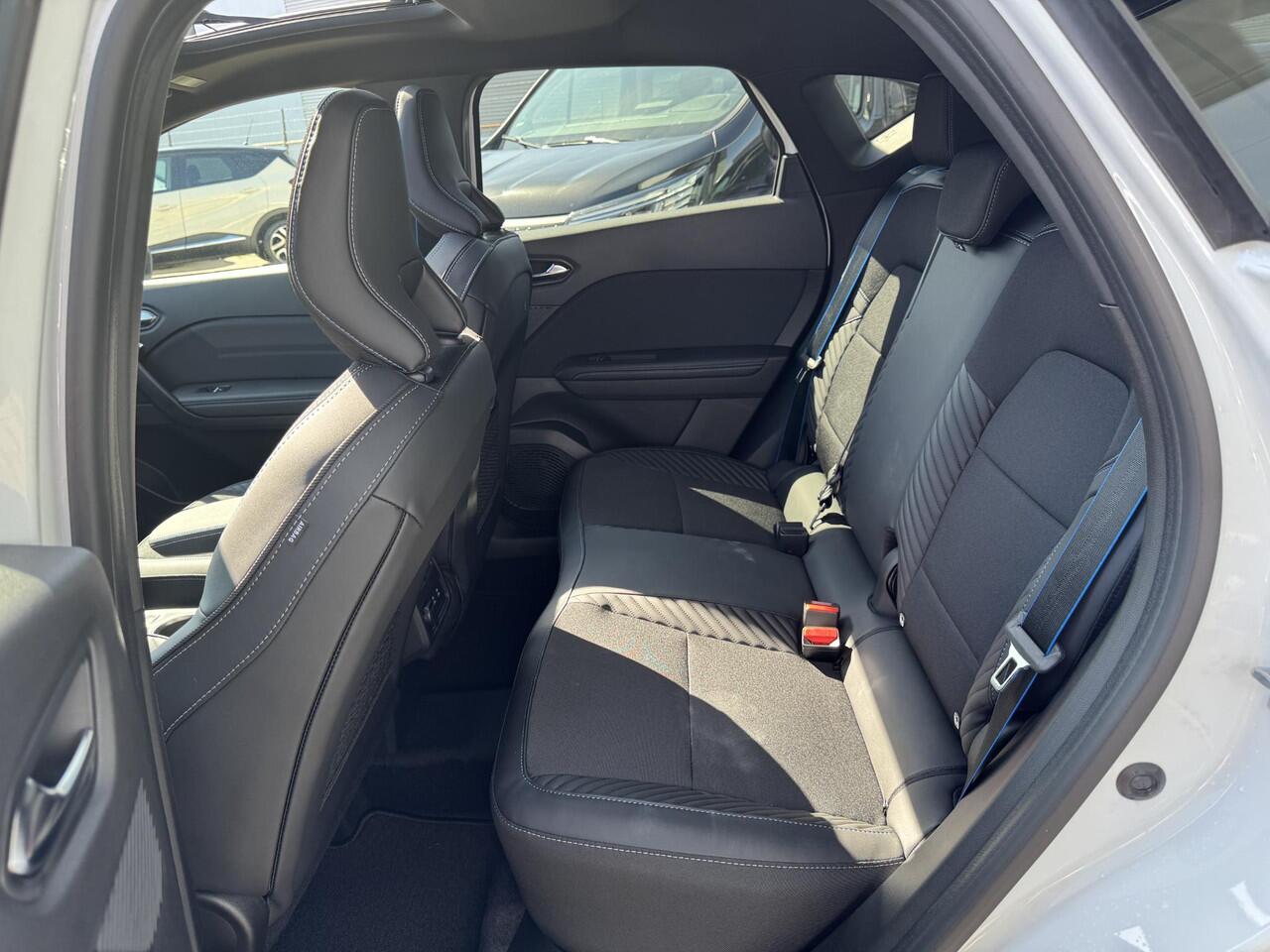 Renault CAPTUR 1.8 E-Tech full hybrid 160 esprit Alpine / PACK LIGHT & SOUND / PACK PRIVILEGE