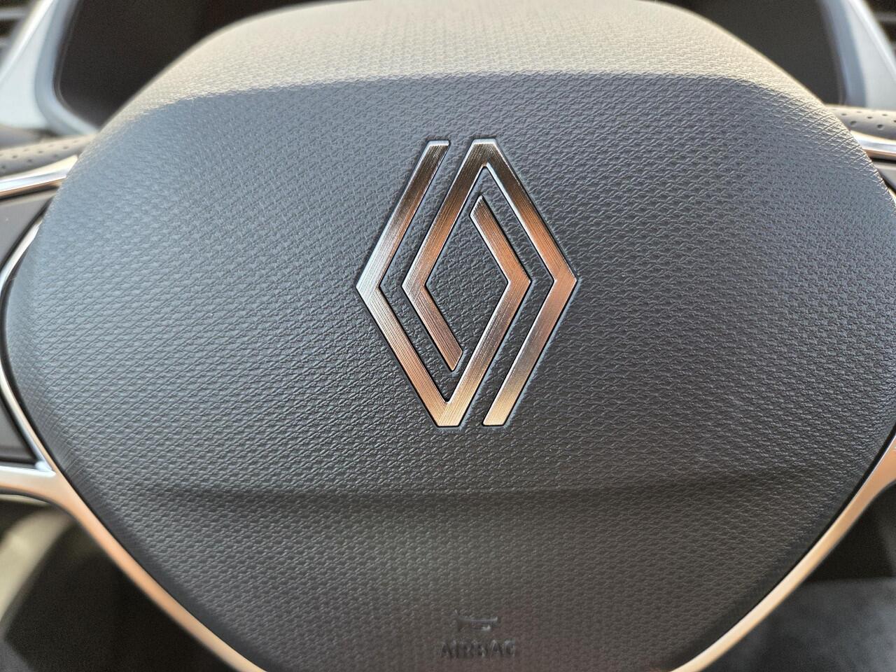 Renault CAPTUR 1.8 E-Tech full hybrid 160 Techno / Vraag naar Beschikbaarheid / Navigatie via Apple Carplay / Android Auto / Adaptieve Cruise Control / Achteruitrijcamera / Sensoren Achter /