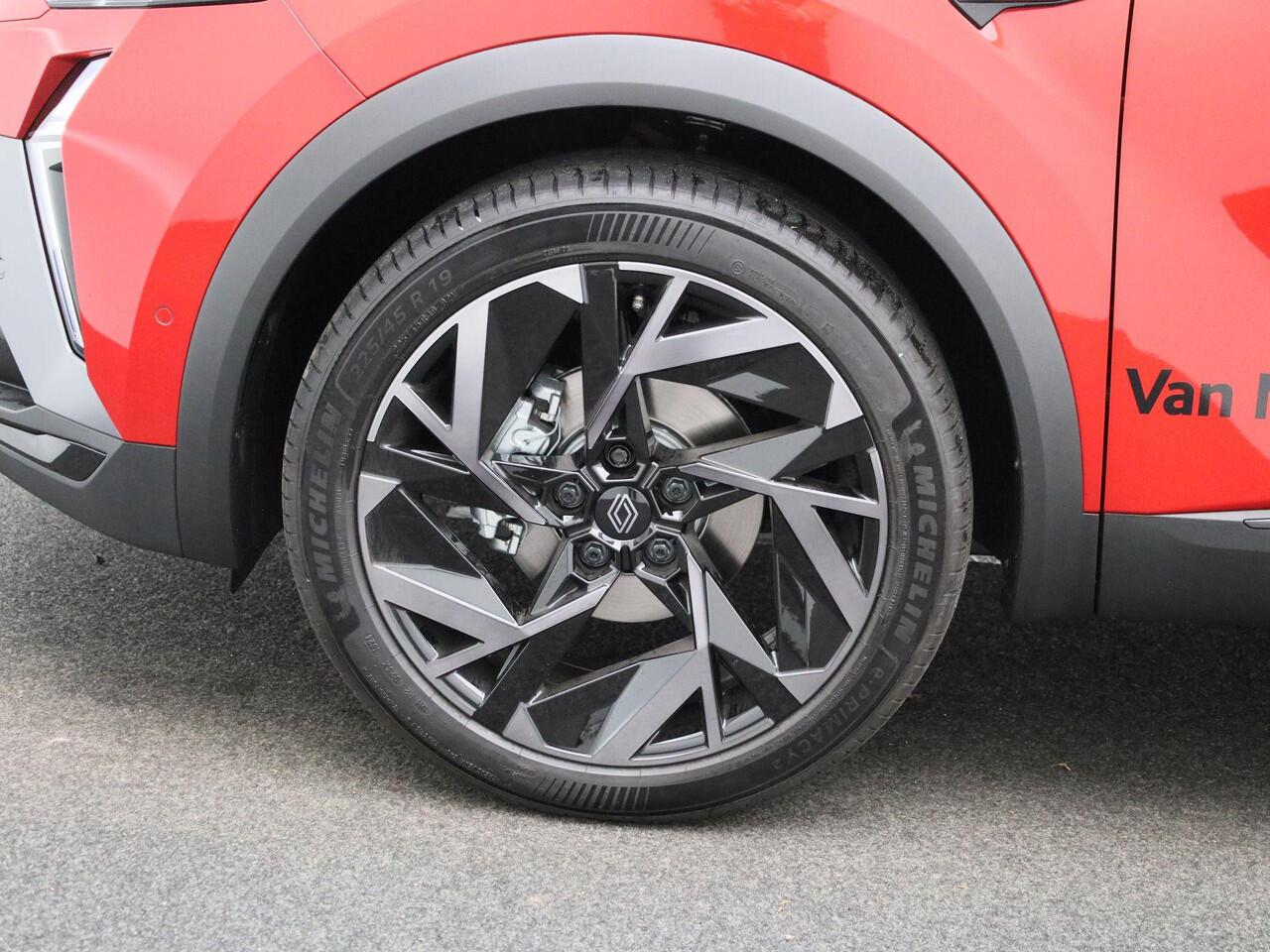 Renault CAPTUR 1.3 mild hybrid 160 esprit Alpine | Pack Winter | Pack Navigation Urban | 19" LMV | Adaptieve Cruise Control | Blind Spot Warning | Android Automotive | Draadloze Smartphonelader | Keyless