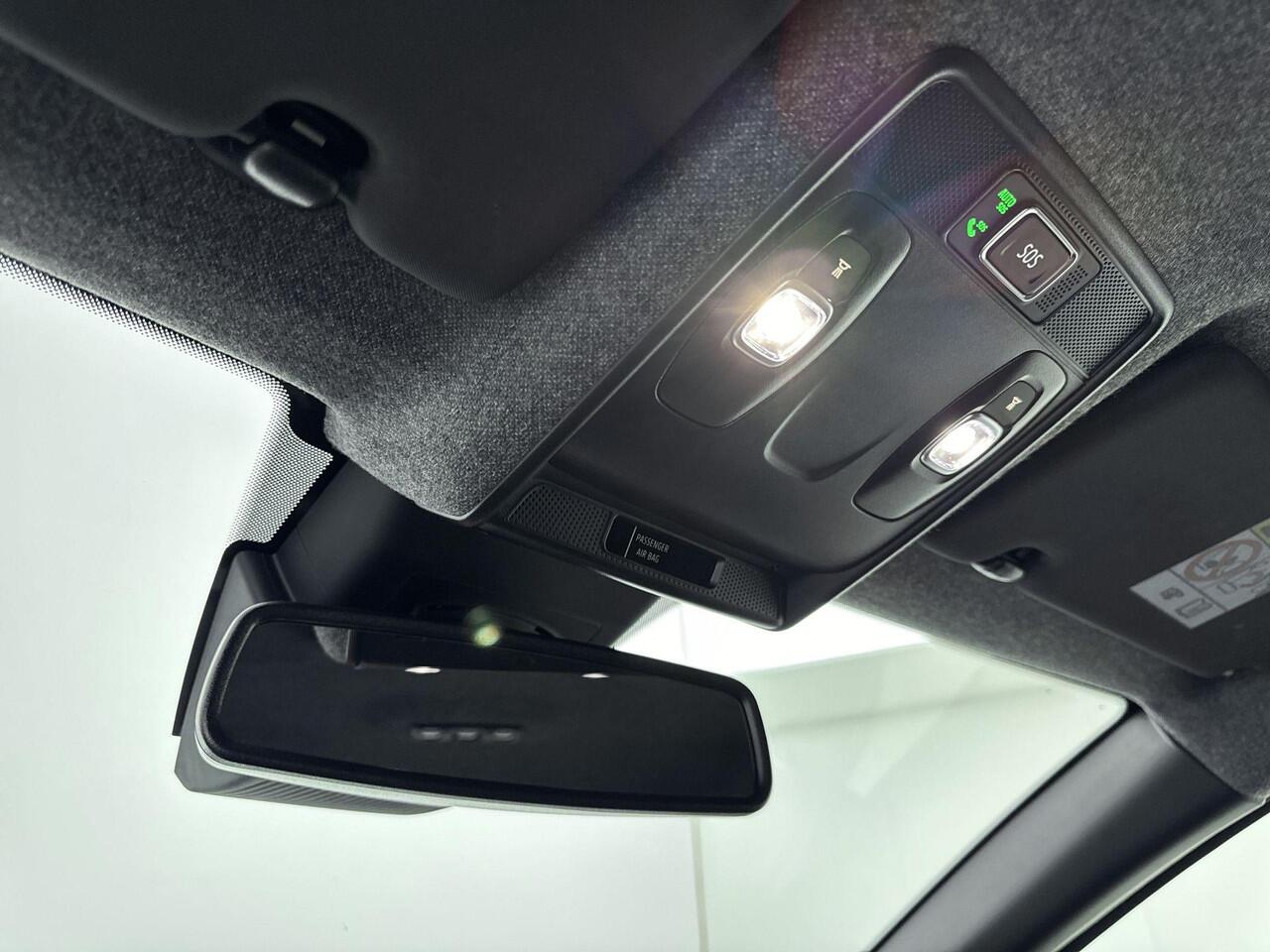 Renault CAPTUR 1.6 E-Tech full hybrid 145Pk techno | Apple & Android Carplay | Parkeersensoren Achter & Camera | Stoel- & Stuurverwarming | Climate Control | Cruise Control & Snelheidsbegrenzer | Keyless Entry | Privacy Glass |